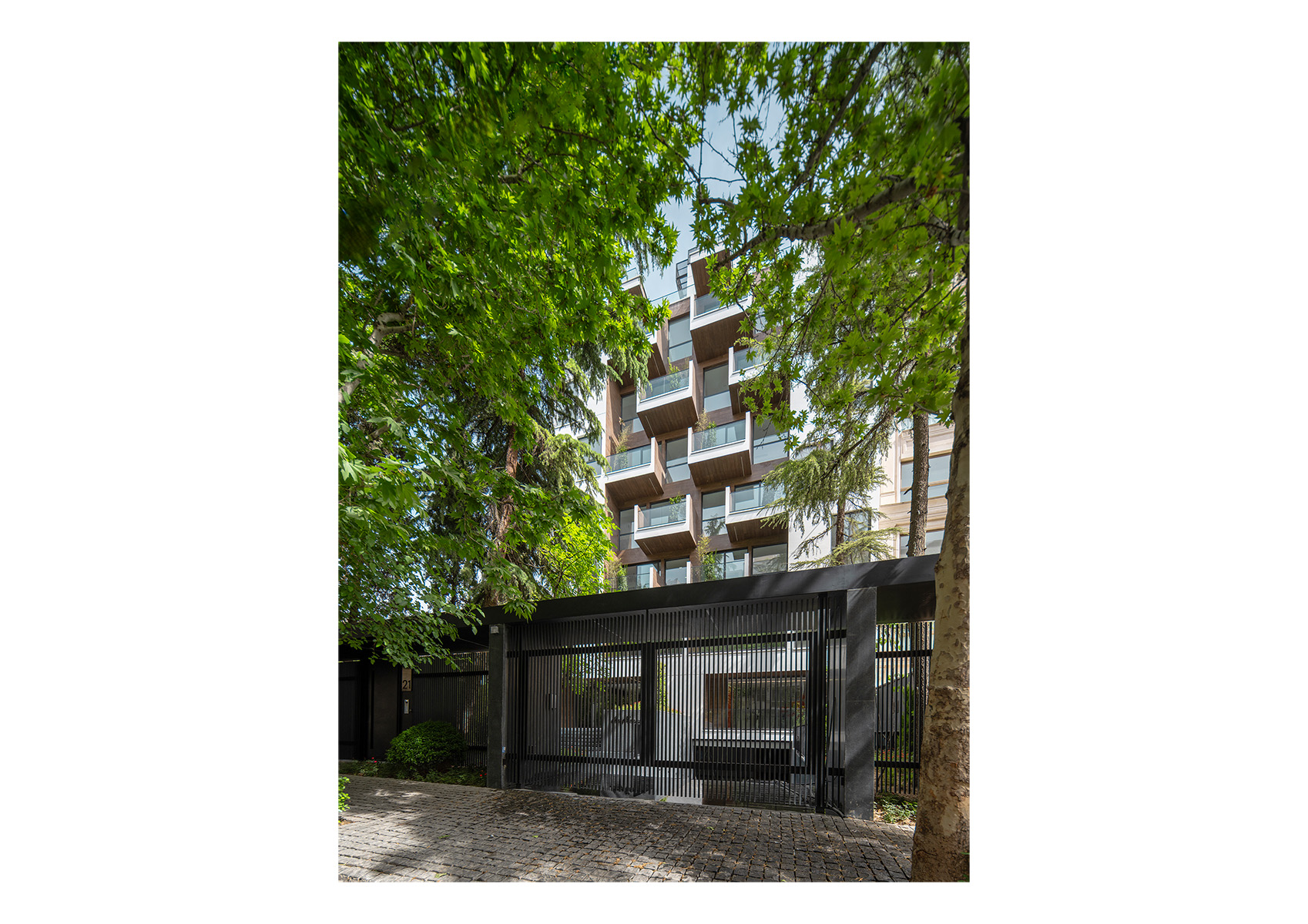 Zomorod Residential Building